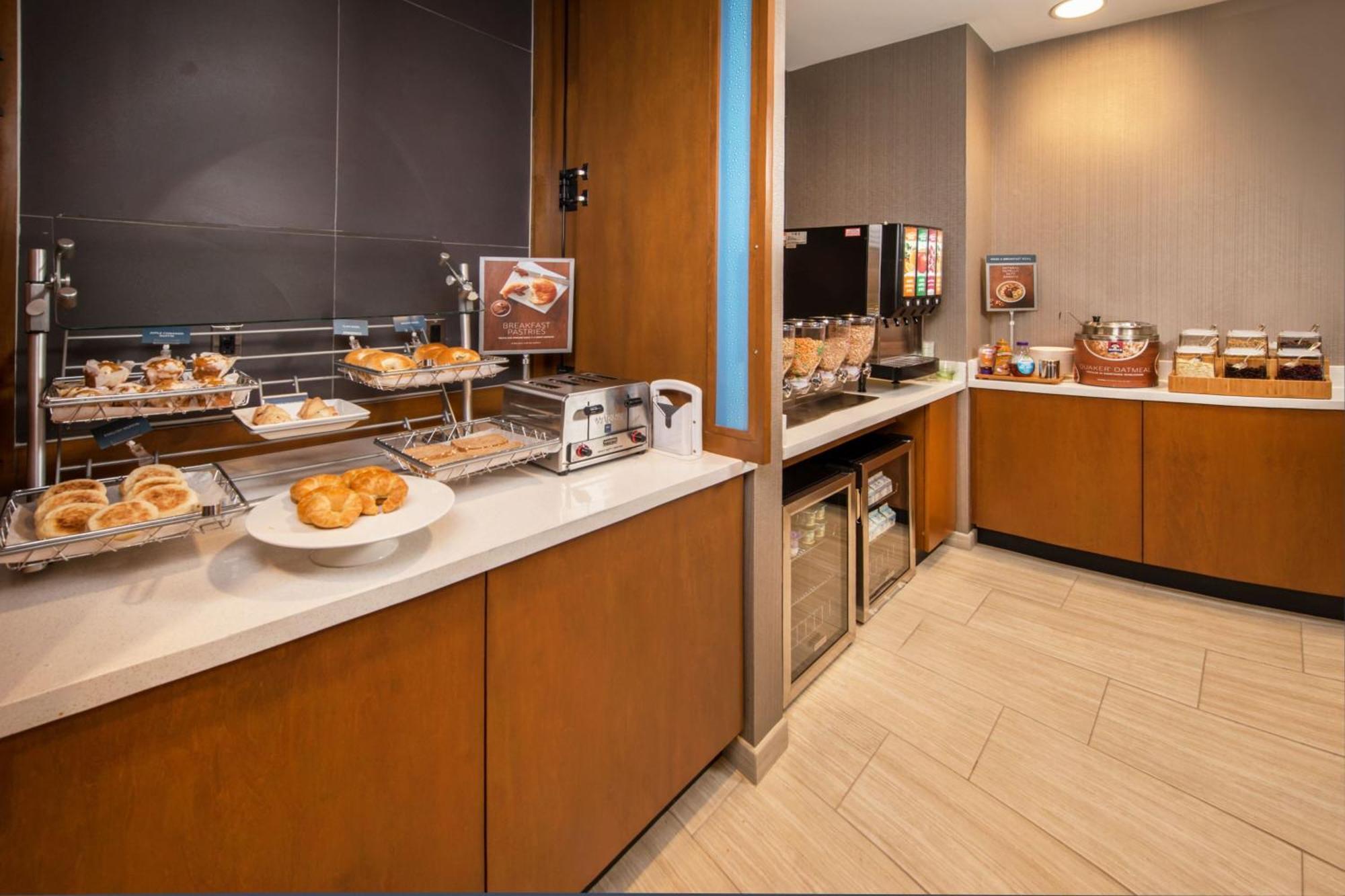 Springhill Suites By Marriott Gainesville Haymarket Экстерьер фото